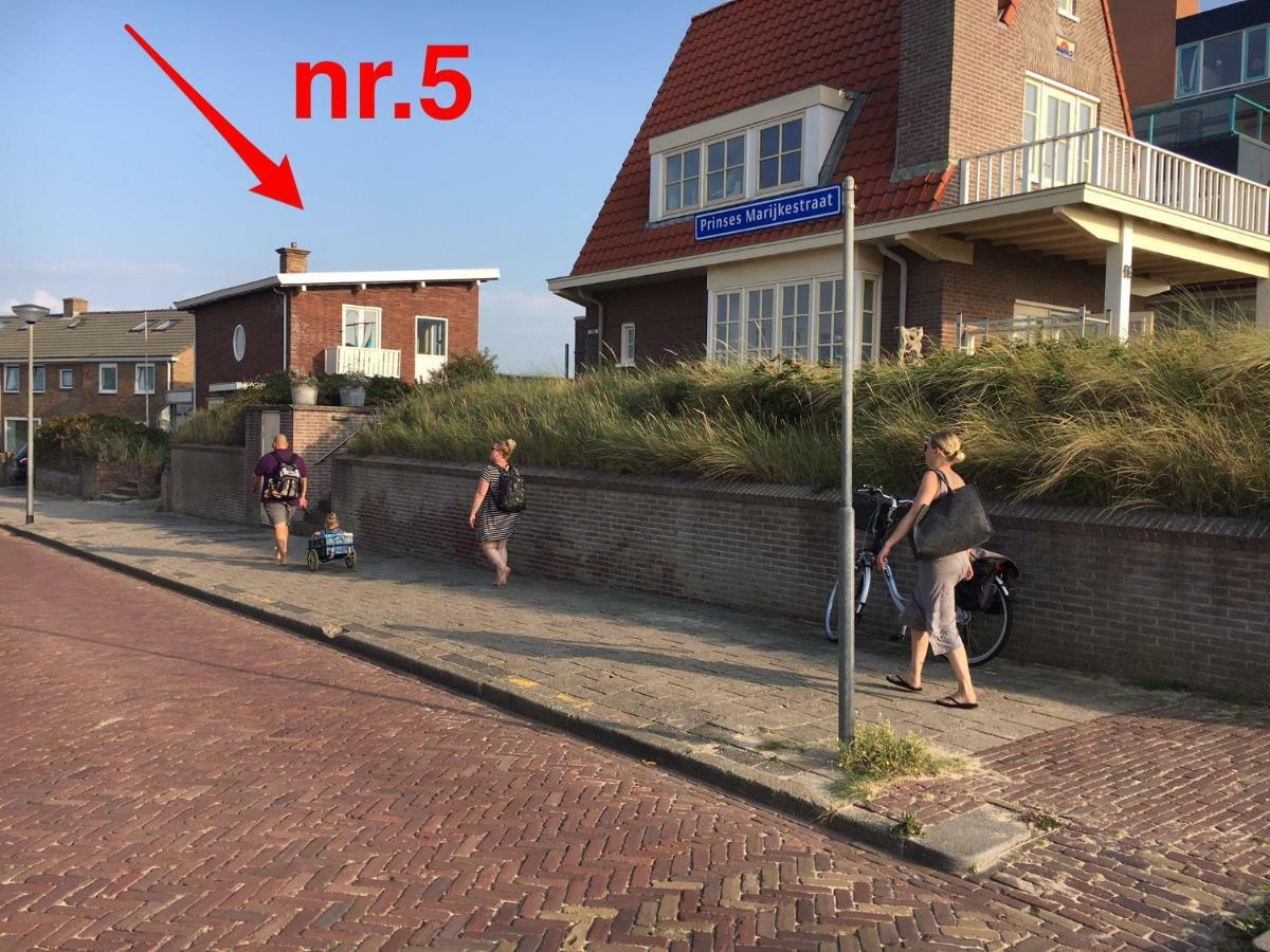 Zomerhuisje Bij Zee 에크몬드안지 외부 사진